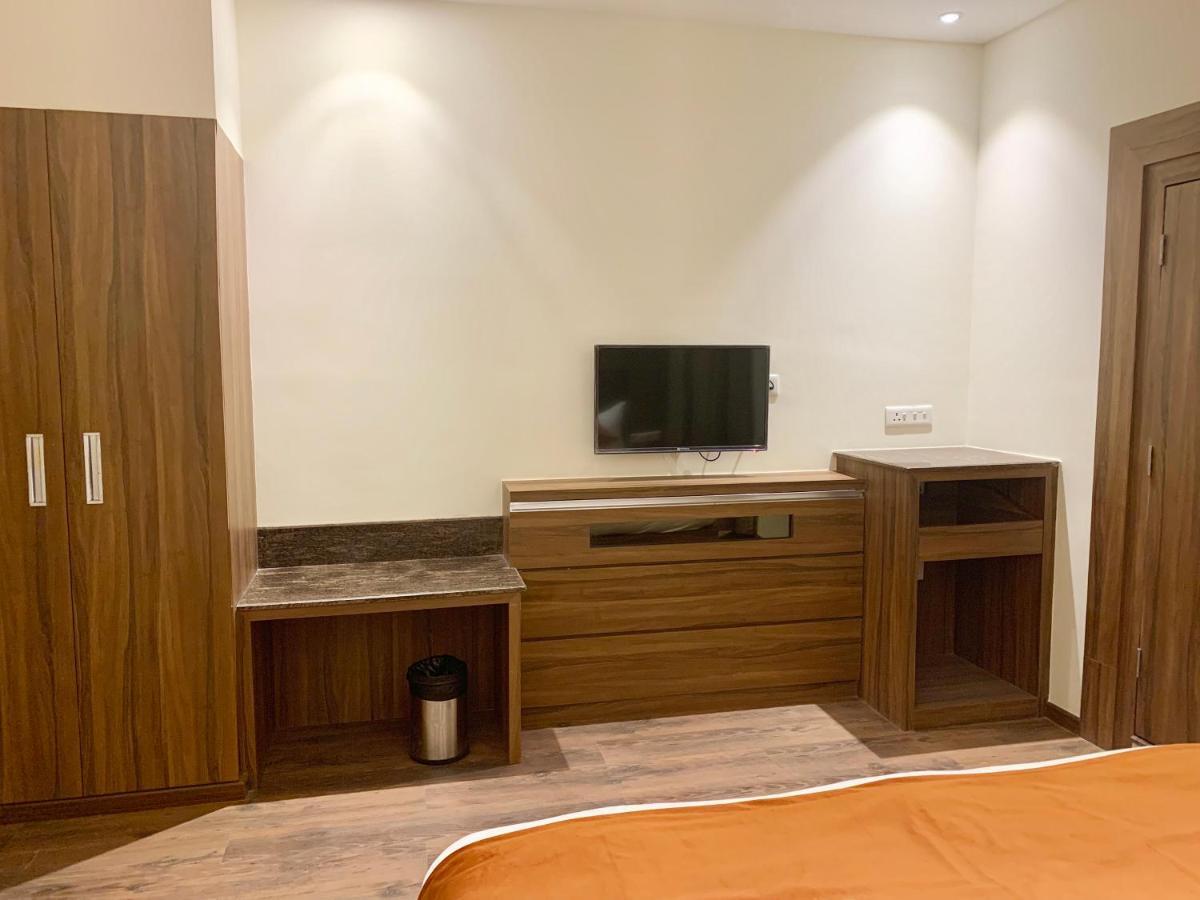 Hotel Amber Rudrapur Exterior photo